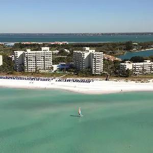 https://resort-at-club.hotelstampa.org